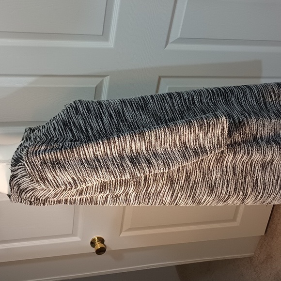 DAISY FUENTES SHORT SWEATER DRESS. LARGE. Go wherever dress. Very good cond - Picture 2 of 9